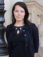 Claire Menuet, avocat à la Cour (Paris), traite les questions de souffrance psychologiques de femmes qui n'arrivent pas à parler de leur mari violent qui les frappe et qui ne savent pas quoi faire.