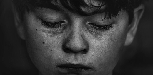 Lors d'une séparation ou d'un divorce complexe, les enfants sont les premiers spectateurs de la violence et les premières victimes.